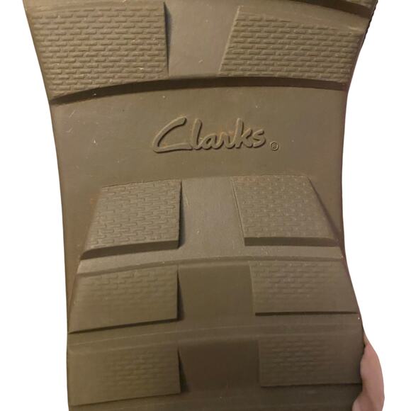 Clarks "Muckers" Women Shoe, Waterproof, Thinsulate, 8M, Red/Black, Rubber Sole - Picture 11 of 12